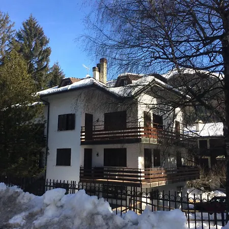 Ridge Line Lägenhet